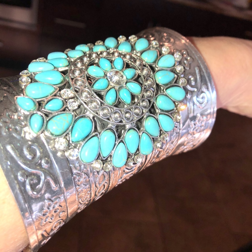 NWT ULTIMATE BOHO CHIC Bracelet 7.50”
